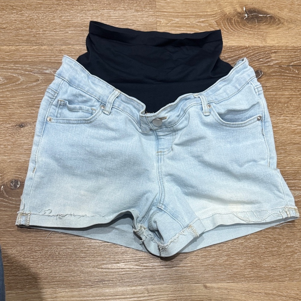 Time and Tru Light Blue Denim Maternity Shorts with Black Belly Panel